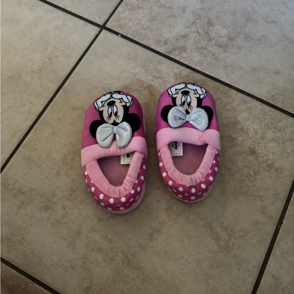Disney Kids Pink and White Minnie Mouse Slippers